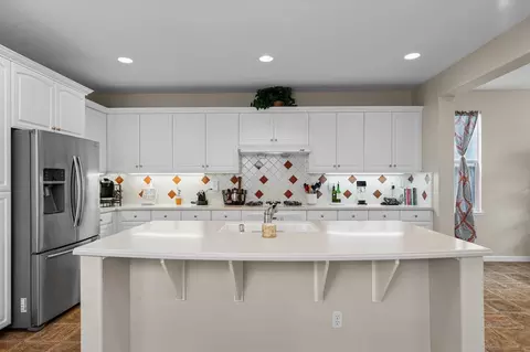 Kitchen - 521 Mcdowell Way, Tracy, CA 95377 photo 3 of 6