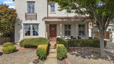 Exterior - 521 Mcdowell Way, Tracy, CA 95377 photo 5 of 17