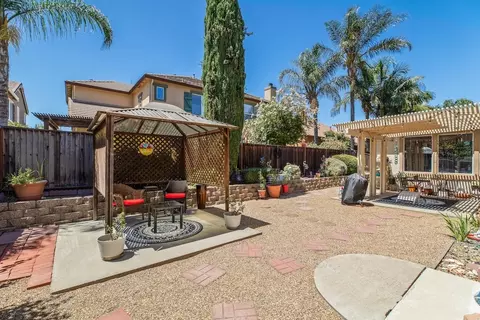 Exterior - 521 Mcdowell Way, Tracy, CA 95377 photo 7 of 17