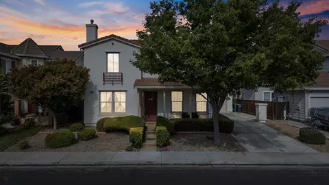 Exterior - 521 Mcdowell Way, Tracy, CA 95377 photo 2 of 17
