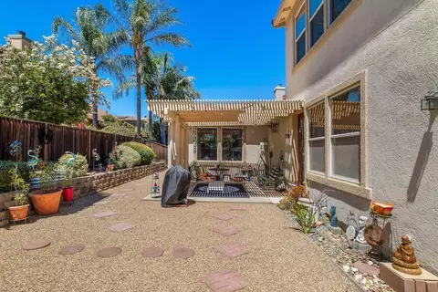 Exterior - 521 Mcdowell Way, Tracy, CA 95377 photo 10 of 17