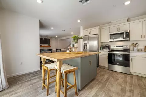 Kitchen - 6422 Maple Leaf Ln, Riverbank, CA 95367 photo 4 of 4