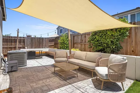 Exterior - 6422 Maple Leaf Ln, Riverbank, CA 95367 photo 6 of 8