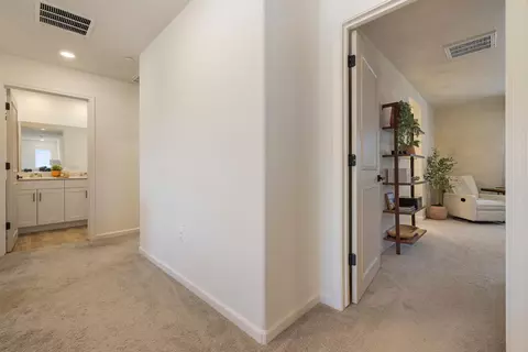 Entry Way - 6422 Maple Leaf Ln, Riverbank, CA 95367 photo 9 of 12