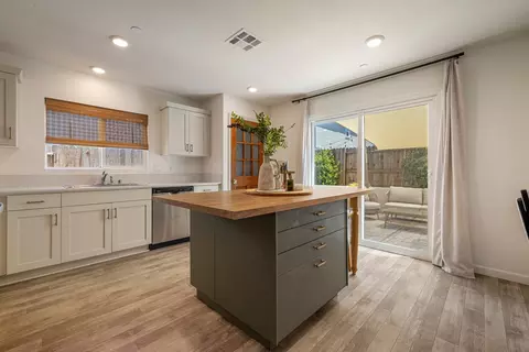 Kitchen - 6422 Maple Leaf Ln, Riverbank, CA 95367 photo 1 of 4