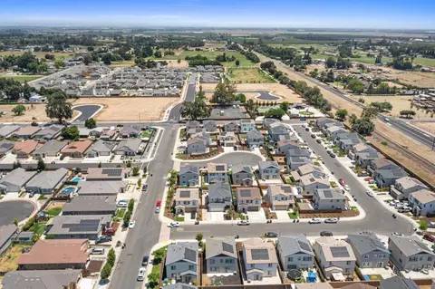 View/Area - 6422 Maple Leaf Ln, Riverbank, CA 95367 photo 8 of 9