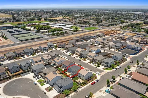 View/Area - 6422 Maple Leaf Ln, Riverbank, CA 95367 photo 5 of 9