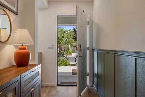Entry Way - 6422 Maple Leaf Ln, Riverbank, CA 95367 photo 2 of 12