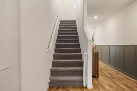 Entry Way - 6422 Maple Leaf Ln, Riverbank, CA 95367 photo 6 of 12