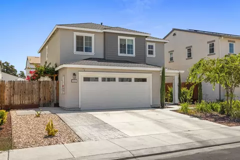6422 Maple Leaf Ln, Riverbank, CA 95367