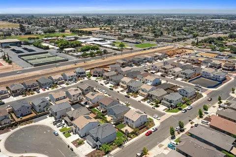 View/Area - 6422 Maple Leaf Ln, Riverbank, CA 95367 photo 4 of 9