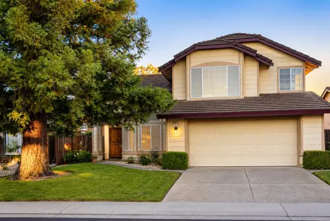 8874 Starfall Way, Elk Grove, CA 95624