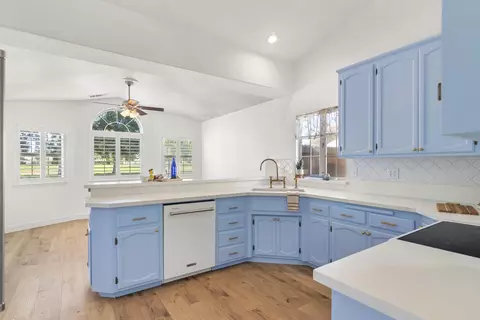 Kitchen - 728 Vermeulen Dr, Ripon, CA 95366 photo 1 of 5