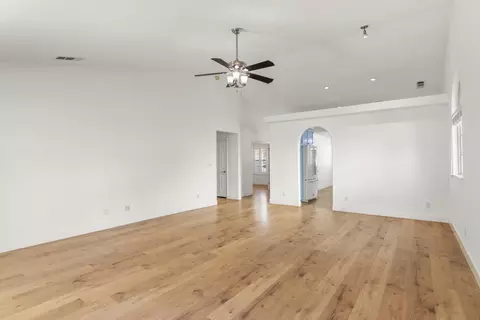 Living - 728 Vermeulen Dr, Ripon, CA 95366 photo 3 of 5