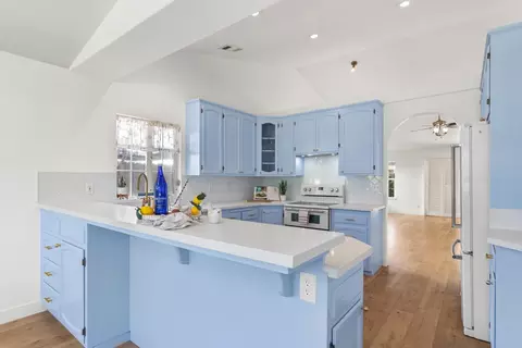 Kitchen - 728 Vermeulen Dr, Ripon, CA 95366 photo 4 of 5