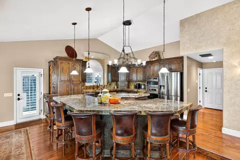 Kitchen - 230 Laurelwood Ln, Ripon, CA 95366 photo 2 of 6