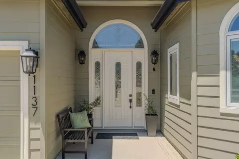 Entry Way - 1137 Shoreline Ct, Copperopolis, CA 95228 photo 1 of 5