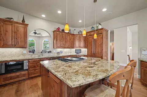 Kitchen - 1137 Shoreline Ct, Copperopolis, CA 95228 photo 8 of 9