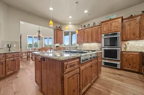Kitchen - 1137 Shoreline Ct, Copperopolis, CA 95228 photo 5 of 9