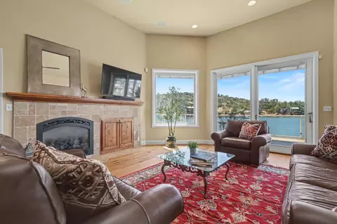 Living - 1137 Shoreline Ct, Copperopolis, CA 95228 photo 2 of 9