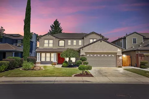 Exterior - 305 Christopher Michael Ln, Tracy, CA 95377 photo 4 of 12