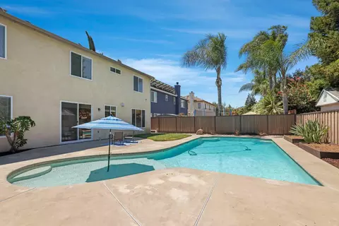 Exterior - 305 Christopher Michael Ln, Tracy, CA 95377 photo 11 of 12