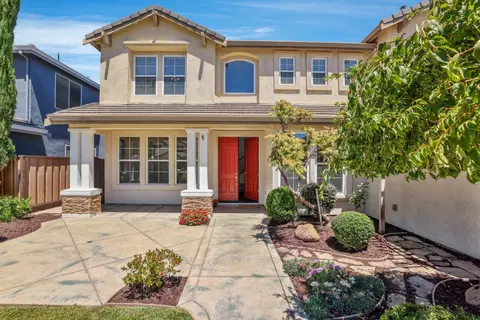 Exterior - 305 Christopher Michael Ln, Tracy, CA 95377 photo 5 of 12