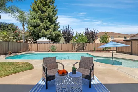 Exterior - 305 Christopher Michael Ln, Tracy, CA 95377 photo 2 of 12