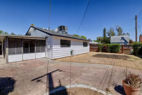 Exterior - 5758 Cada Cir, Carmichael, CA 95608 photo 6 of 7