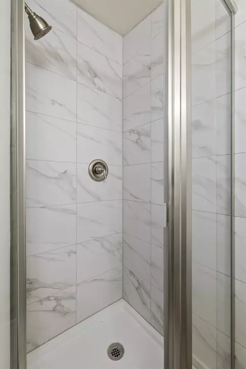 Bath - 5758 Cada Cir, Carmichael, CA 95608 photo 2 of 3