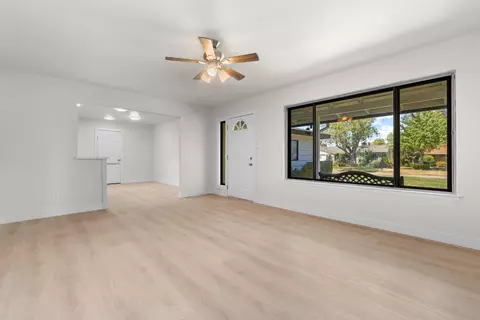 Living - 5758 Cada Cir, Carmichael, CA 95608 photo 4 of 4