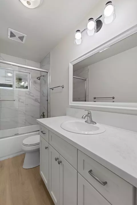 Bath - 5758 Cada Cir, Carmichael, CA 95608 photo 3 of 3