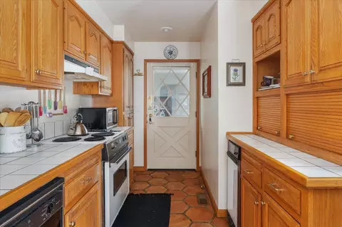 Kitchen - 791 Buckthorn Dr, Murphys, CA 95247 photo 3 of 4