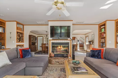 Living - 791 Buckthorn Dr, Murphys, CA 95247 photo 4 of 5