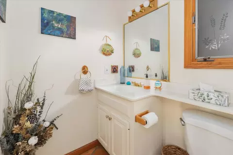 Bath - 791 Buckthorn Dr, Murphys, CA 95247 photo 2 of 6