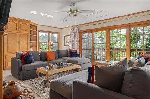 Living - 791 Buckthorn Dr, Murphys, CA 95247 photo 2 of 5