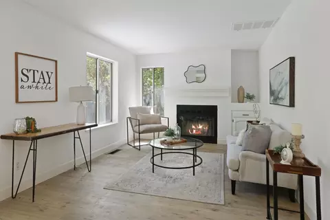 Living - 330 Falcon Ct, Tracy, CA 95376 photo 3 of 4