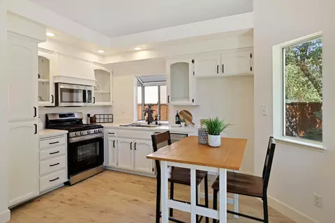 Kitchen - 330 Falcon Ct, Tracy, CA 95376 photo 2 of 4