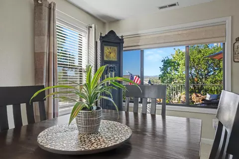 Dining - 509 Perry St, Jackson, CA 95642 photo 2 of 3