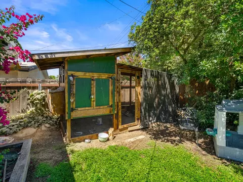 Exterior - 5936 Ranger Way, Carmichael, CA 95608 photo 6 of 10