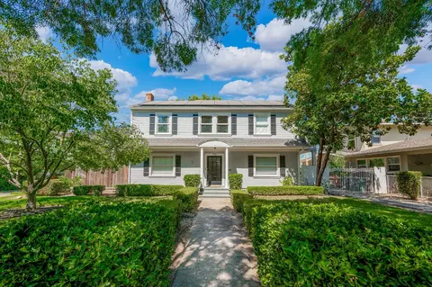 332 Laurel Ave, Oakdale, CA 95361