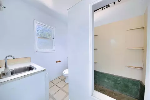 Bath - 30000 Kasson Rd Apt 1p54 Juniper, Tracy, CA 95304 photo 1 of 4