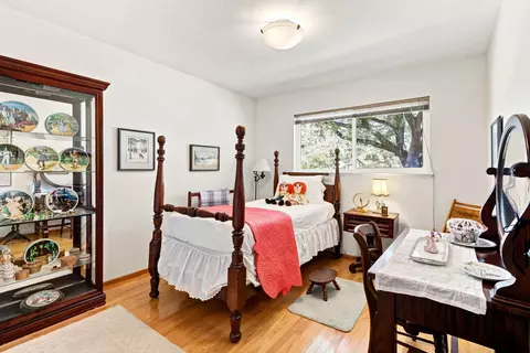 Bedroom - 819 Sycamore Ln, Davis, CA 95616 photo 5 of 6