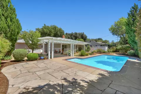 Exterior - 819 Sycamore Ln, Davis, CA 95616 photo 8 of 25