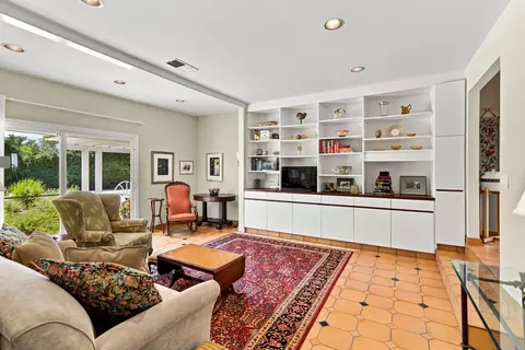 Living - 819 Sycamore Ln, Davis, CA 95616 photo 1 of 10