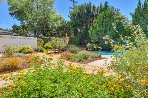 Exterior - 819 Sycamore Ln, Davis, CA 95616 photo 11 of 25
