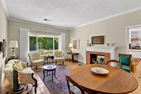 Living - 819 Sycamore Ln, Davis, CA 95616 photo 5 of 10