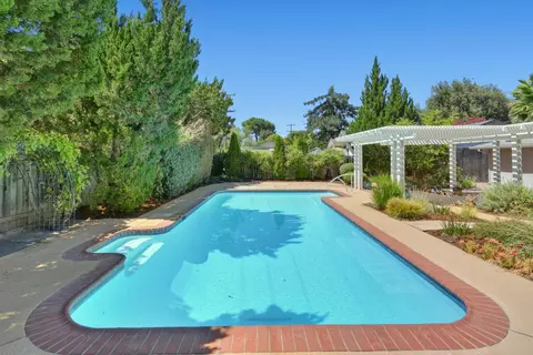 Exterior - 819 Sycamore Ln, Davis, CA 95616 photo 20 of 25