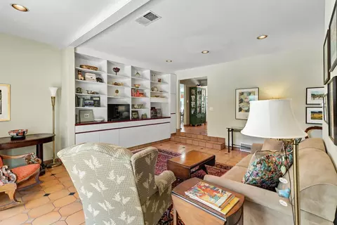Living - 819 Sycamore Ln, Davis, CA 95616 photo 9 of 10