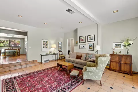 Living - 819 Sycamore Ln, Davis, CA 95616 photo 2 of 10